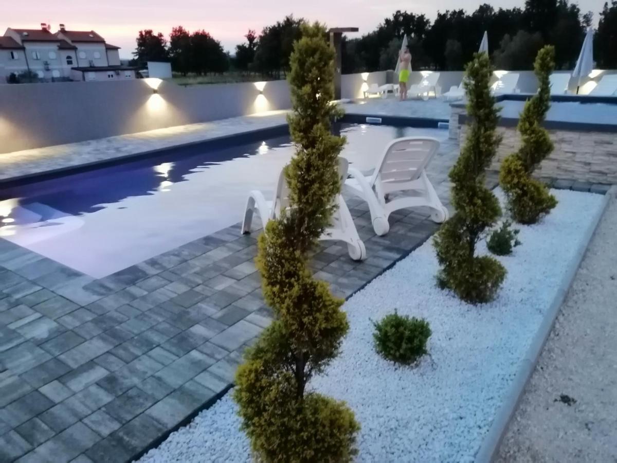 Apartments Katja Πόρετς Εξωτερικό φωτογραφία