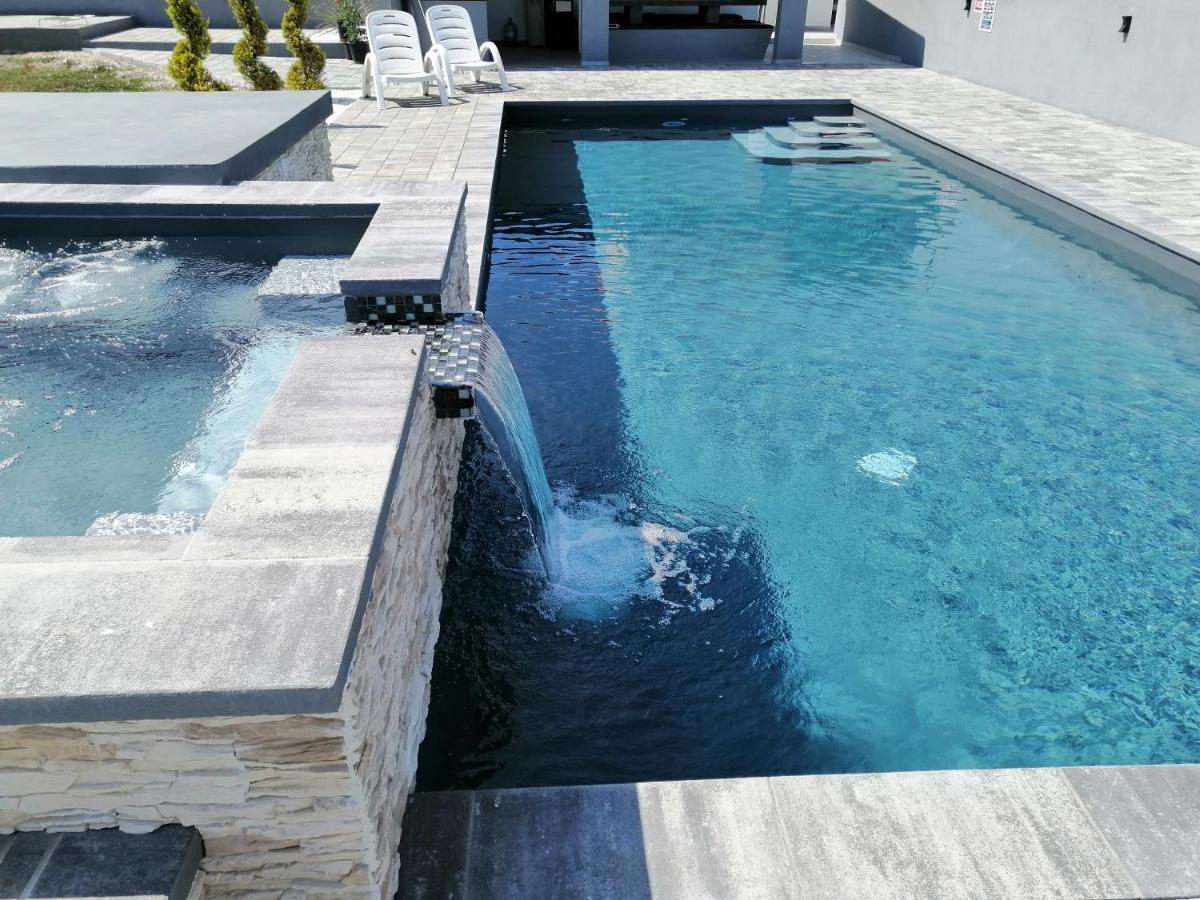 Apartments Katja Πόρετς Εξωτερικό φωτογραφία