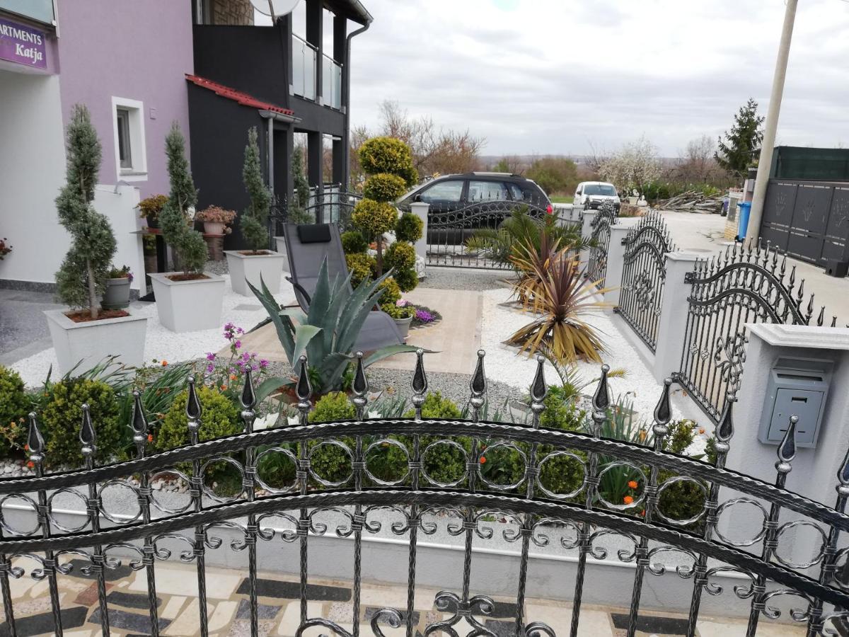 Apartments Katja Πόρετς Εξωτερικό φωτογραφία