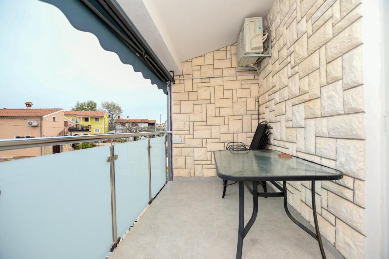 Apartments Katja Πόρετς Εξωτερικό φωτογραφία
