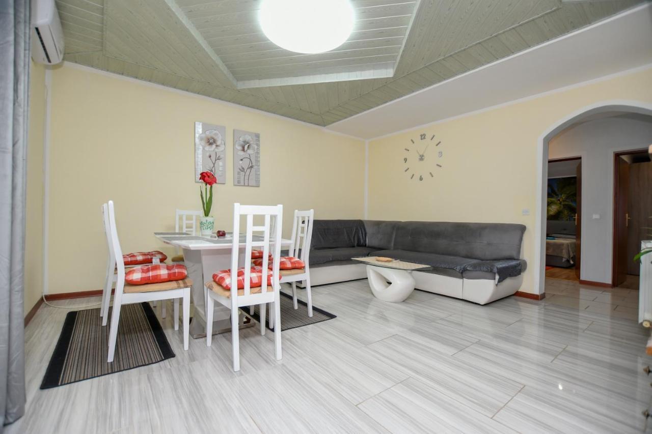 Apartments Katja Πόρετς Εξωτερικό φωτογραφία