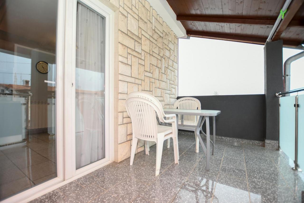 Apartments Katja Πόρετς Εξωτερικό φωτογραφία