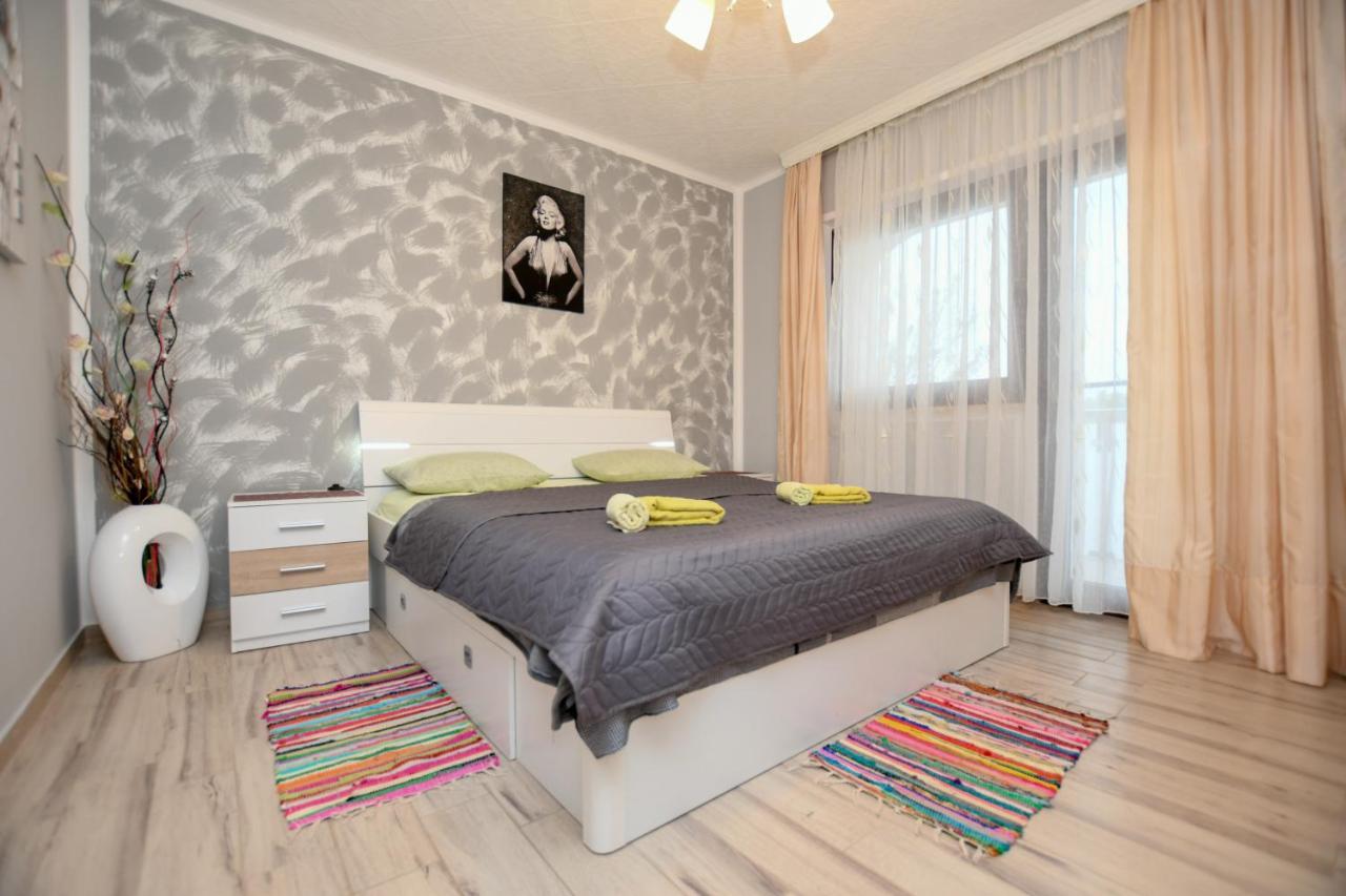 Apartments Katja Πόρετς Εξωτερικό φωτογραφία