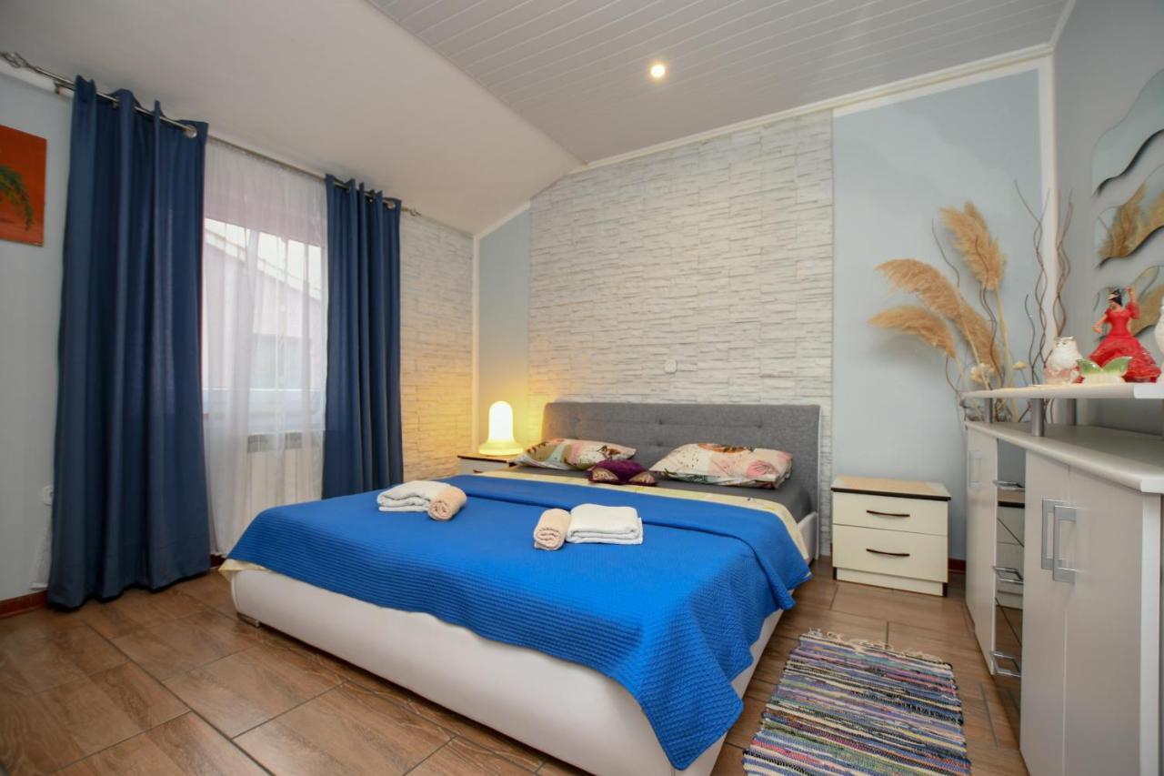 Apartments Katja Πόρετς Εξωτερικό φωτογραφία